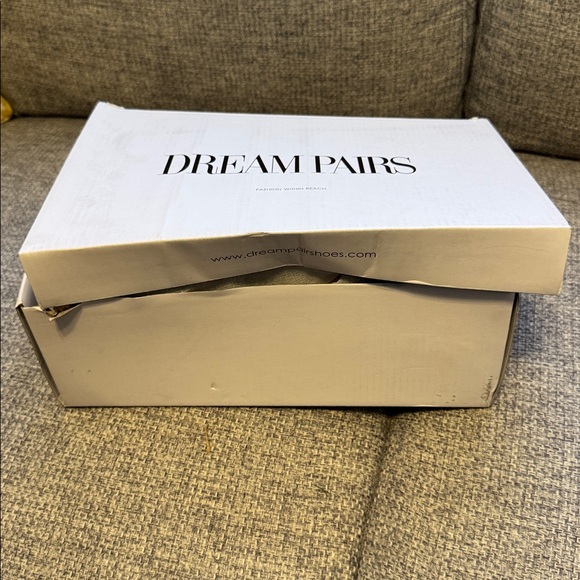 DREAM PAIRS Low-Chunk Heel Pump Sandal | Champagne/Pearl | Size 11 - Picture 7 of 8